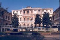La facciata dell'Istituto di fisica dell'Università di Torino